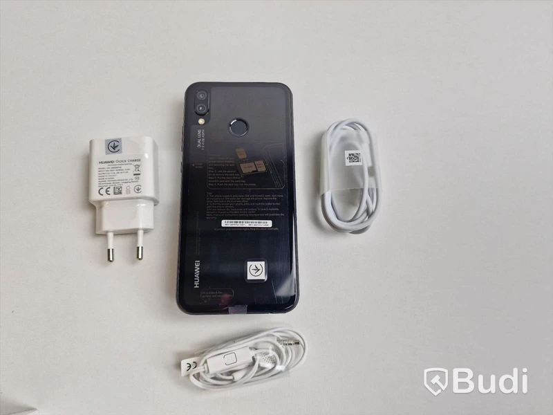 Mobil Huawei P20 Lite 64GB, med originalförpackning, inkl. laddare.