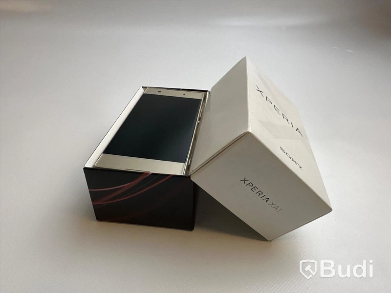 Mobil Sony Xperia XA1 32GB Guld med originalförpackning inkl laddare