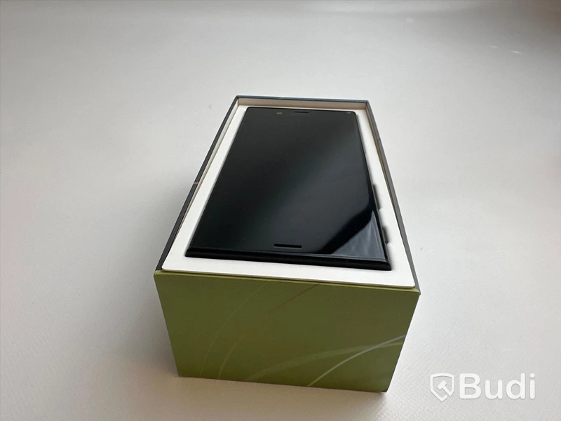 Mobil Sony Xperia XZs 32GB, svart, med originalförpackning, inkl. laddare.