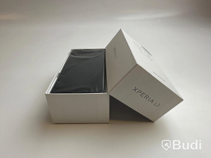 Mobil Sony Xperia L3 32GB svart med originalförpackning inkl laddare