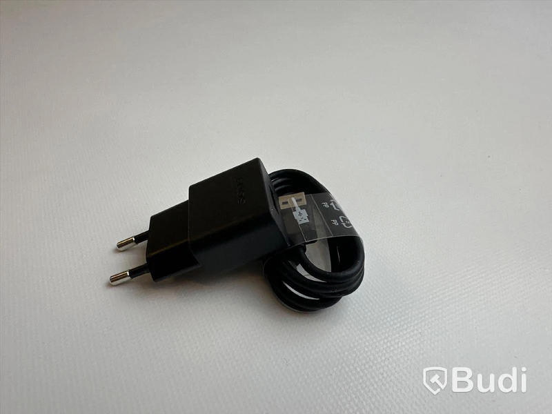Mobil Sony Xperia L3 32GB svart med originalförpackning inkl laddare