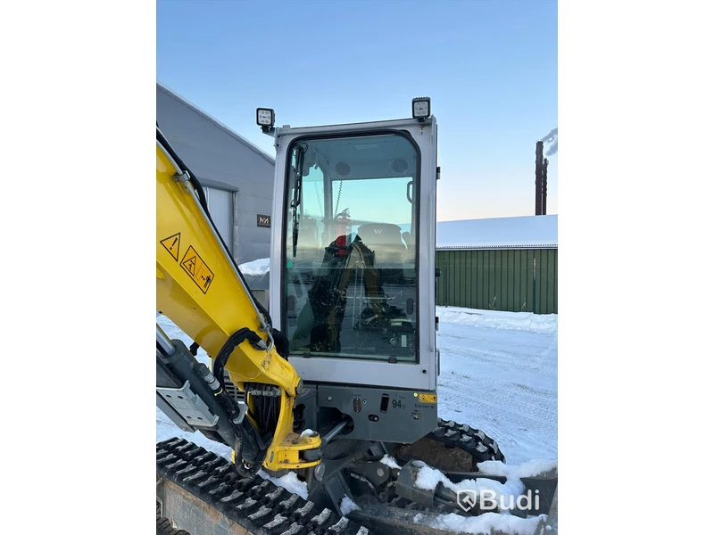 Grävmaskin Wacker Neuson ET-35 med tiltrotator och skopor.