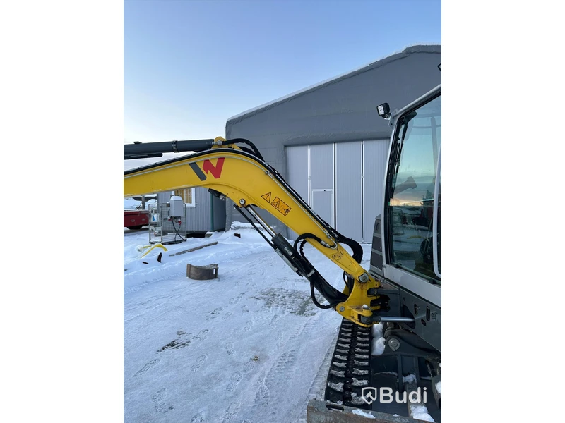 Grävmaskin Wacker Neuson ET-35 med tiltrotator och skopor.