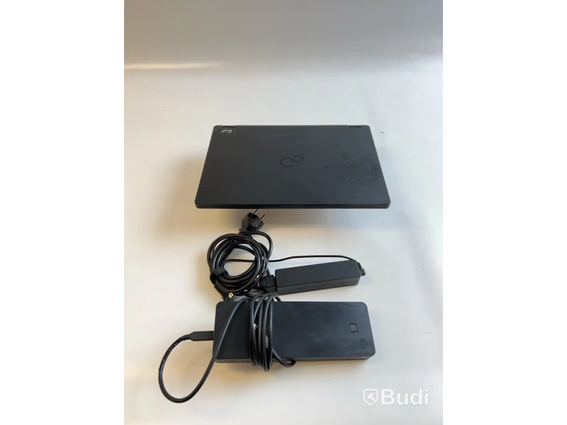 Dator Fujitsu Lifebook U747 inkl. Laddare och dock. OBS! Inget OS.