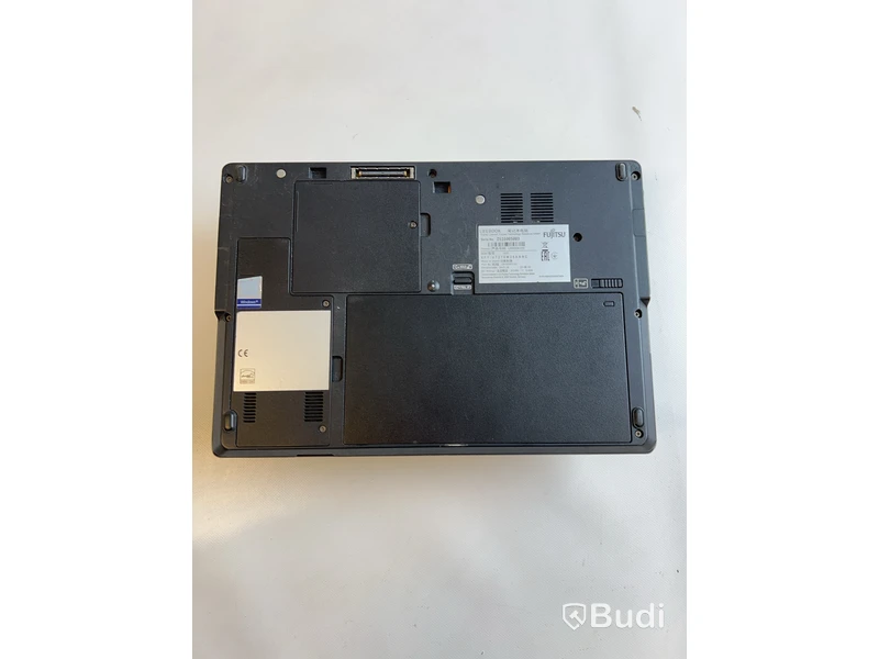 Dator Fujitsu Lifebook U727 inkl. Laddare. OBS! Inget OS.