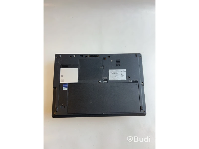 Dator Fujitsu Lifebook U747 inkl. laddare och dock. OBS! Inget OS.