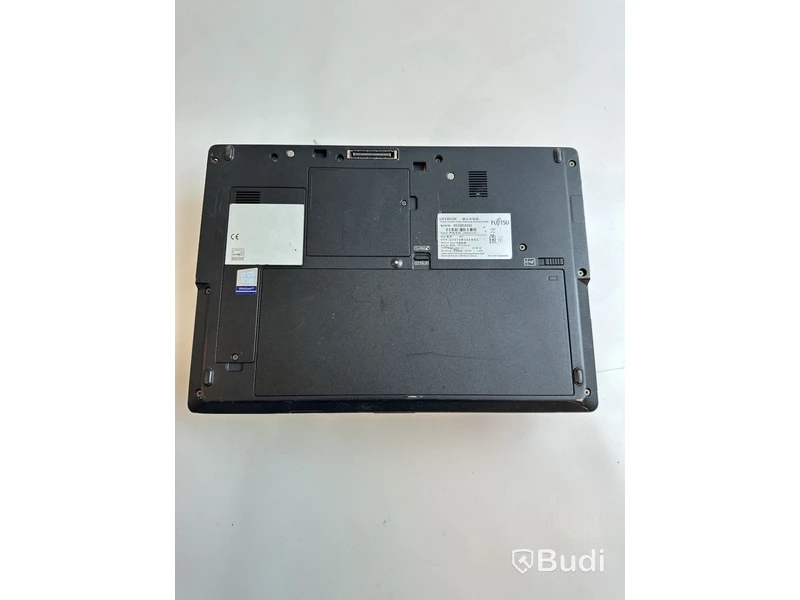 Dator Fujitsu Lifebook U747 inkl. Laddare och dock. OBS! Inget OS.