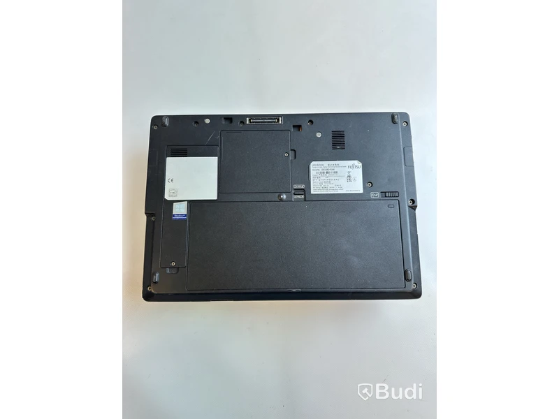 Dator Fujitsu Lifebook U747 inkl. Laddare och dock. OBS! Inget OS.