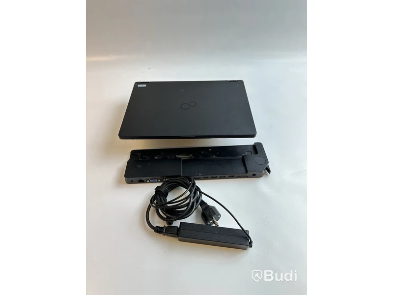 Dator Fujitsu Lifebook U747 inkl. Laddare och dock. OBS! Inget OS.