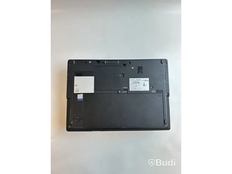 Dator Fujitsu Lifebook U747 inkl. Laddare och dock. OBS! Inget OS.