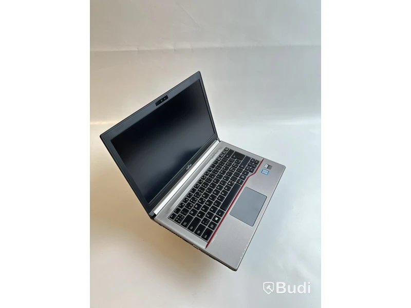 Dator Fujitsu Lifebook E746 inkl. Laddare. OBS! Inget OS
