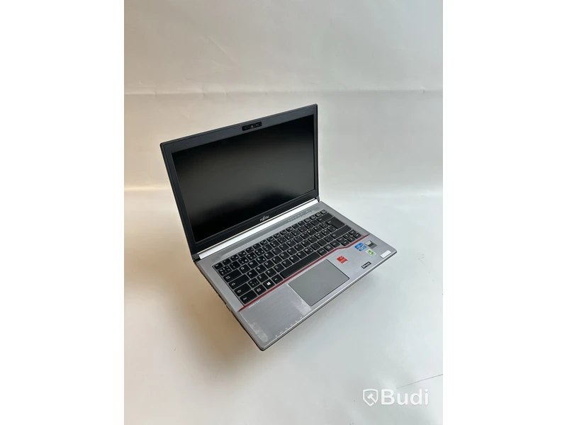 Dator Fujitsu Lifebook E743 inkl. Laddare. OBS! Inget OS