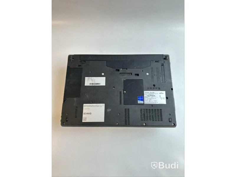 Dator Fujitsu Lifebook E743 inkl. Laddare. OBS! Inget OS