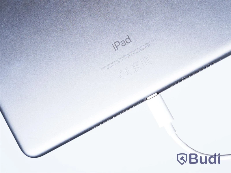 Surfplatta Apple iPad 9th och stativ - se beskrivning.