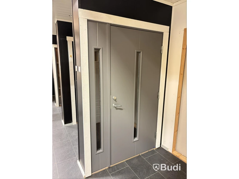 Ytterdörr Star Center Sacha G 10x21 höger med sidoljus 3x21