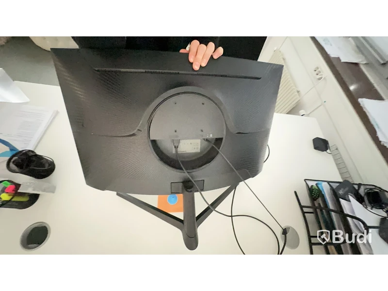 Samsung datorskärm välvd