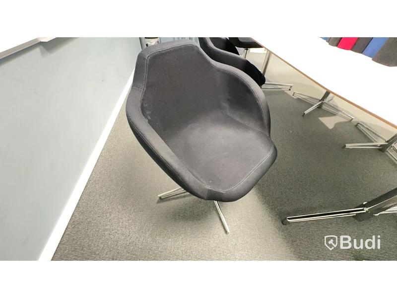Konferensbord med 6 st. stolar. L240 B100 H72 cm