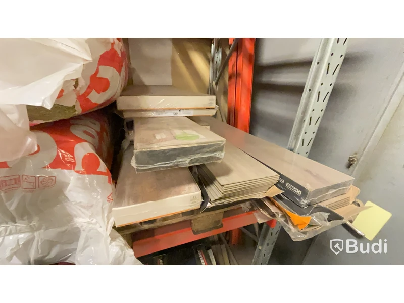 Byggmaterial, verktyg m.m. Stort parti.