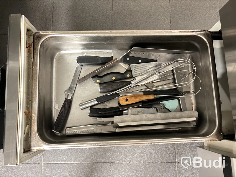Rostfri bänk med 6 utdragslådor (saknar kompressor)