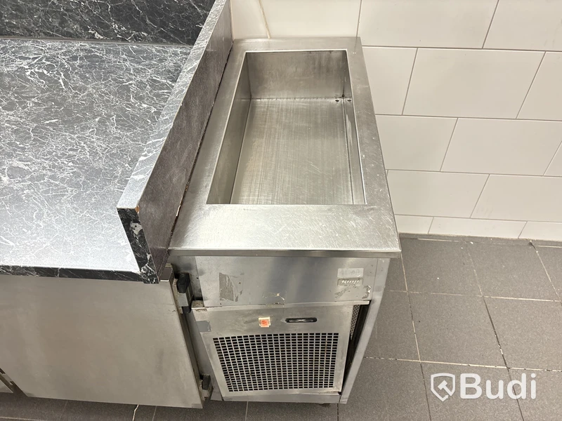 Kylbänk med inbygga kompressor