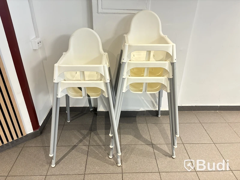 Restaurangmöbler 12 bord & 47 stolar