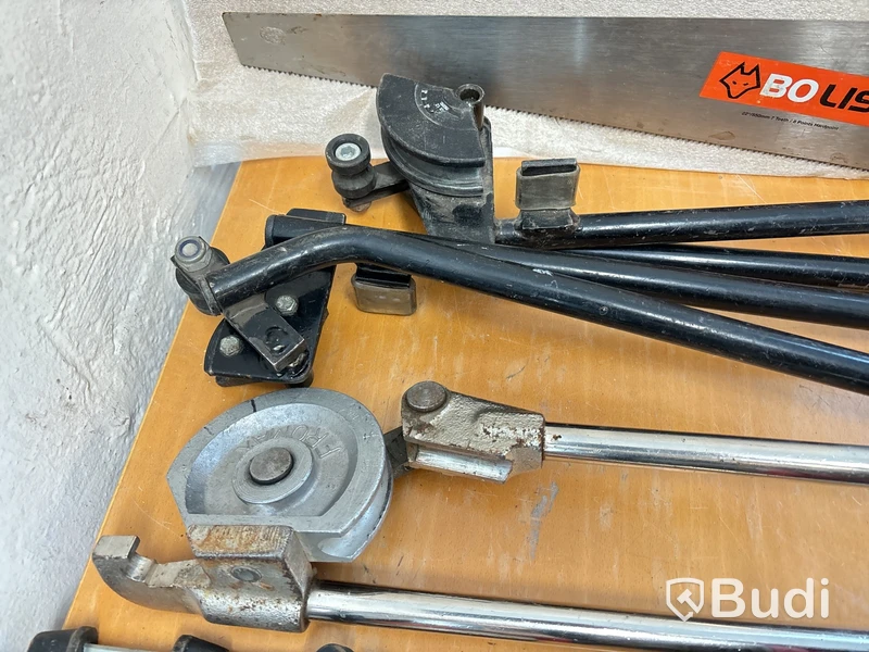 Rörbockar, kapar, verktyg, maskiner m.m.