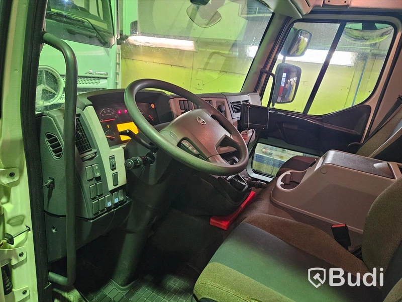 Lastbil Volvo FL 280 -2018 | Automat | 280hk | PLS-slåp med öppningsbarsida och baklyft