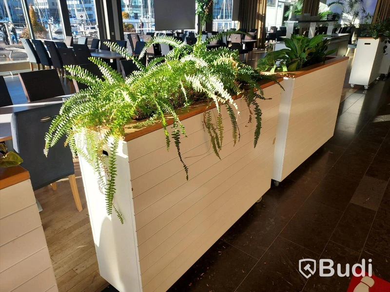 Blomstervagnar / Barbord 3st på hjul