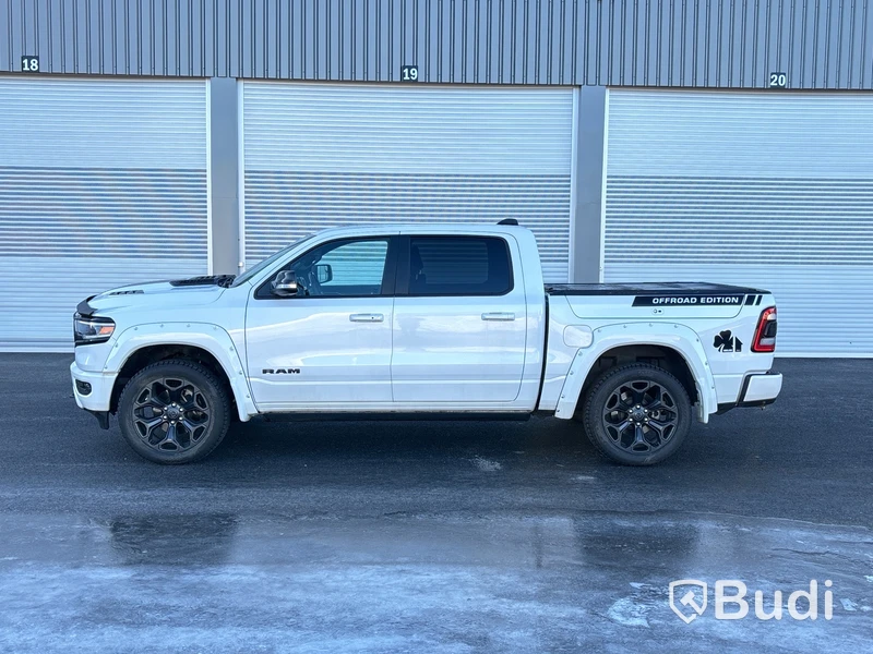 Pickup Dodge Ram 1500 Limited Night Offroad Edition | 1941 mil | 5,7L V8 Hemi | 2022
