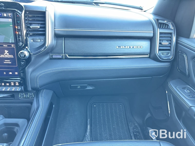 Pickup Dodge Ram 1500 Limited Night Offroad Edition | 1941 mil | 5,7L V8 Hemi | 2022
