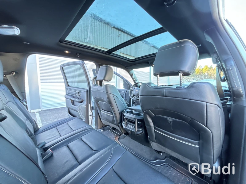 Pickup Dodge Ram 1500 Limited Night Offroad Edition | 1941 mil | 5,7L V8 Hemi | 2022