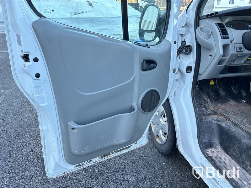 Skåpbil Renault Trafic 2.9t 2.0 dCi 2010