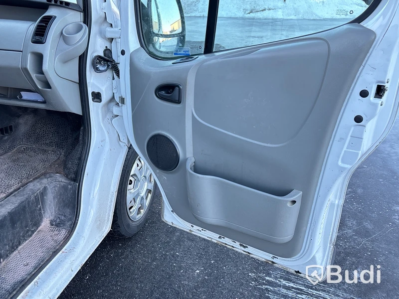 Skåpbil Renault Trafic 2.9t 2.0 dCi 2010