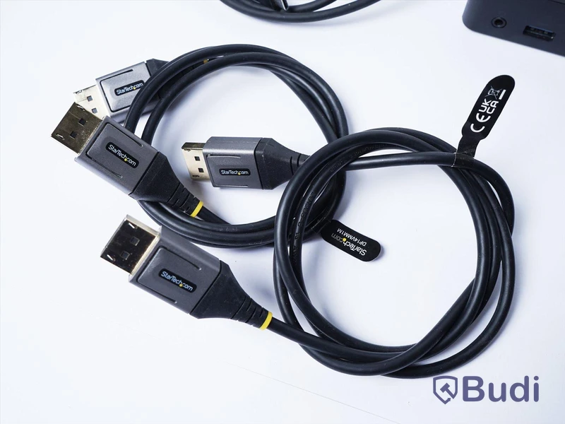 Dockningsstation och HDMI-kablar - Dell D6000 Universal Dock.