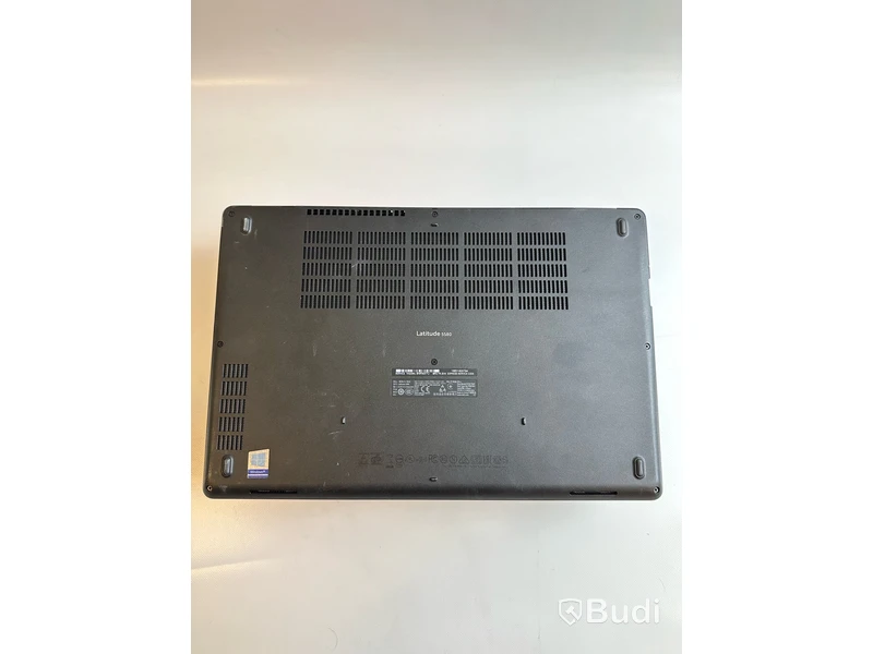 Dator Dell Latitude 5580 inkl. laddare. OBS! INGET OS.