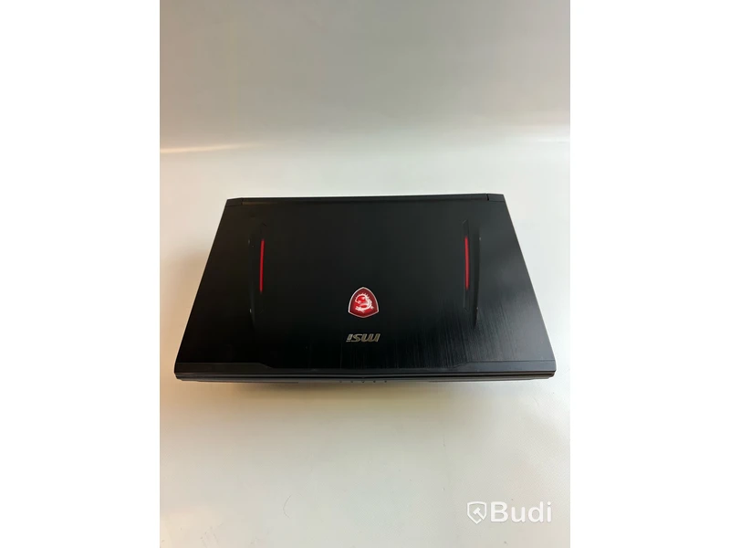 Dator MSI GT63 Titan 8RG inkl. laddare.