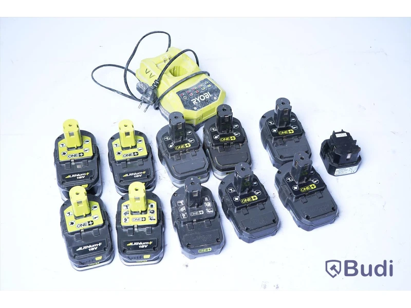 Diverse batterier till verktyg och laddare