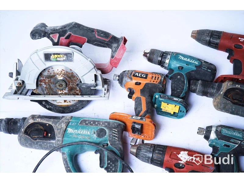 Parti med diverse ej funktionstestade verktyg. OBS! Inga batteri ingår