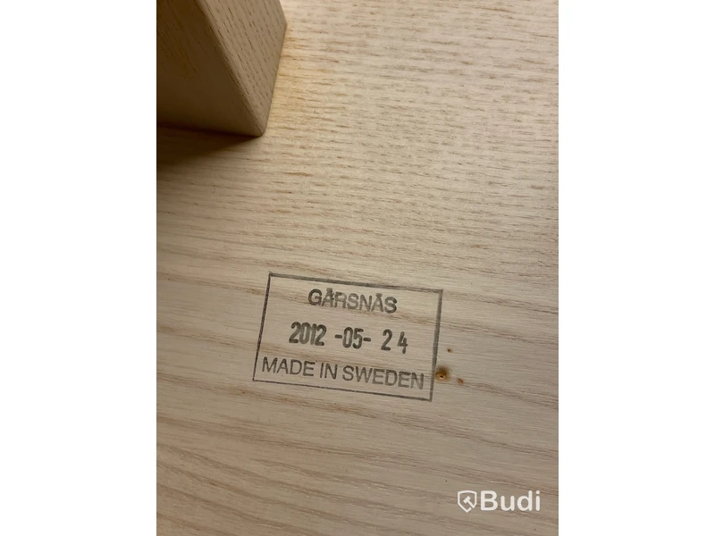 Runt bord, 6 stolar. — Gärsnäs, 105 cm ø, h:105 cm
