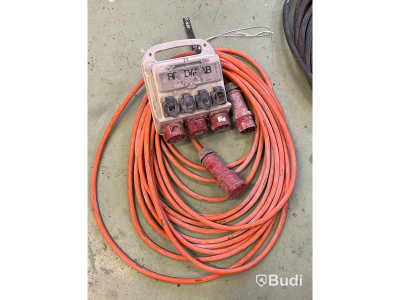 Skarvkabel 32A ca 20m + byggcentral 32A