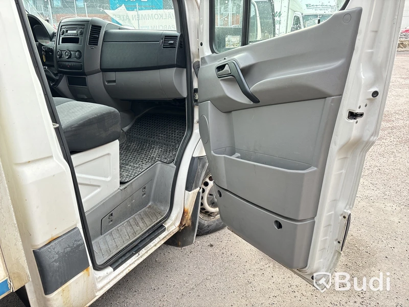 Volkswagen Crafter 35 volymskåp med bakgavellyft 2.0 TDI (163hk) -2011