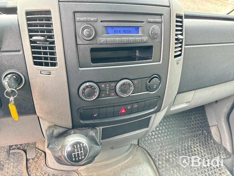Volkswagen Crafter 35 volymskåp med bakgavellyft 2.0 TDI (163hk) -2011