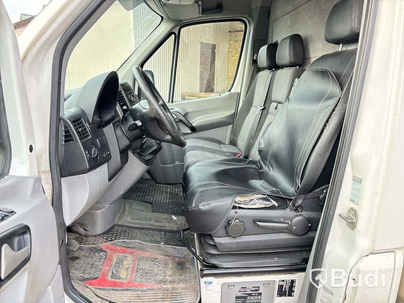 Volkswagen Crafter 35 volymskåp med bakgavellyft 2.0 TDI (163hk) -2011