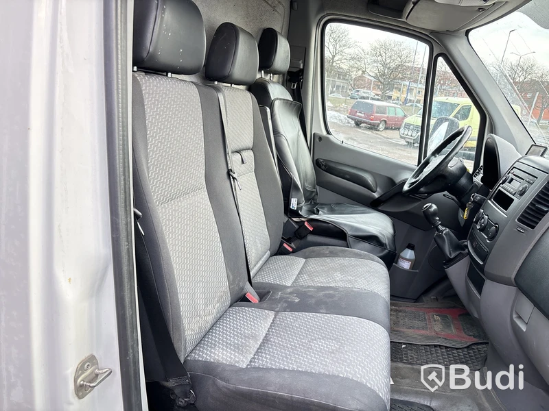 Volkswagen Crafter 35 volymskåp med bakgavellyft 2.0 TDI (163hk) -2011