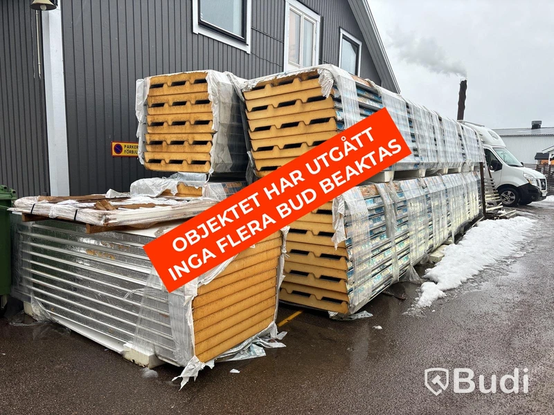Komplett industrihall med 14 portar - (48,5 x 10 m)