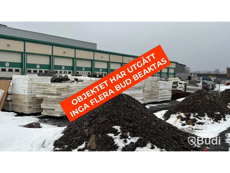 Komplett industrihall med 14 portar - (48,5 x 10 m)