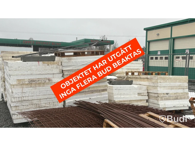 Komplett industrihall med 14 portar - (48,5 x 10 m)