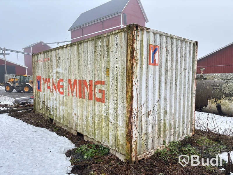 Container 20 fot med innehåll