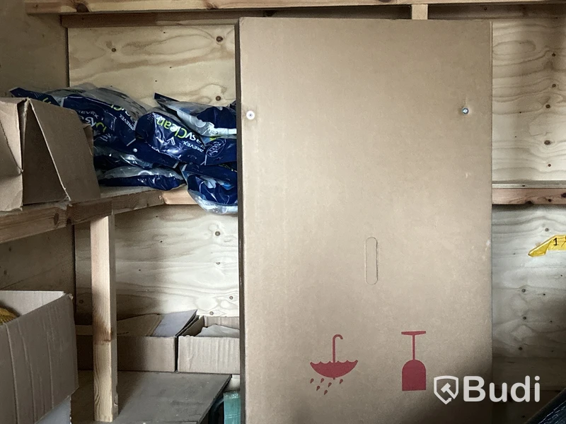 Container 20 fot med innehåll