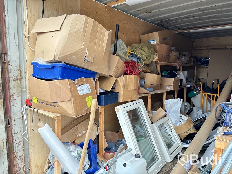 Container 20 fot med innehåll